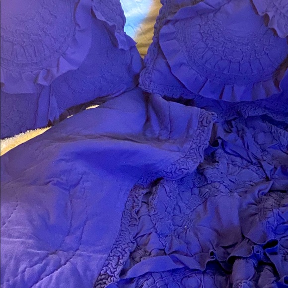 SOLD!!!Anthropologie Rivulets King Quilt Set - Picture 10 of 14